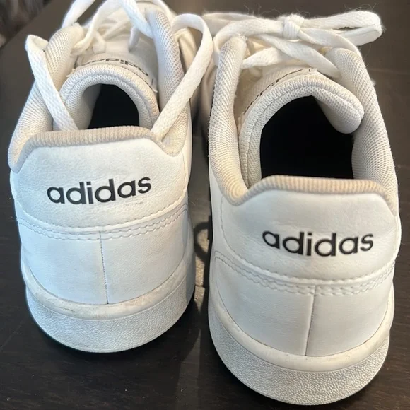 Adidas - Picture 2 of 3